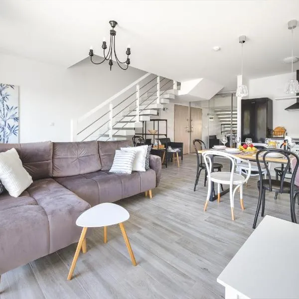 Apartament Lubię Morze by TriApart，位于詹塔尔的酒店