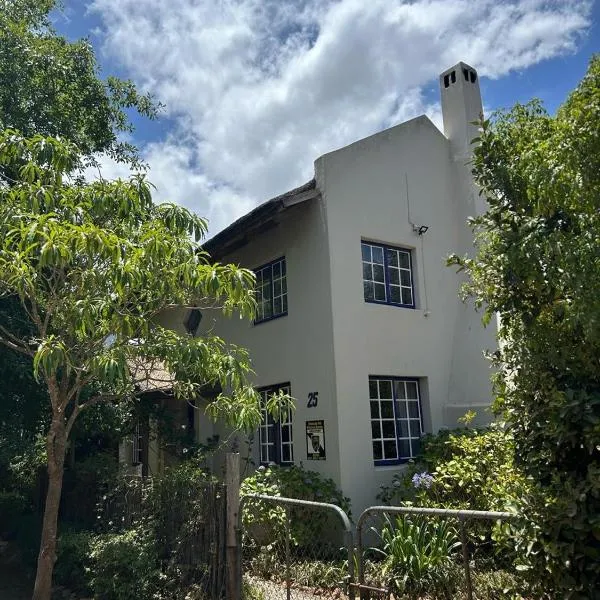 The Little Thatch Cottage，位于格雷顿的酒店