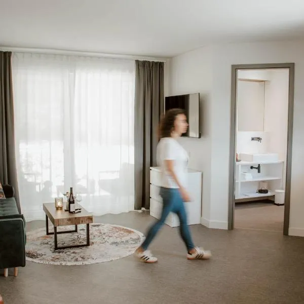 Das Naturlich - Ruhiges Apartment Hotel nahe Regensburg，位于Sinzing的酒店