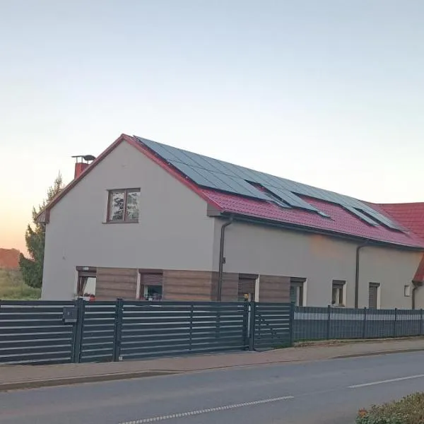 Noclegi blisko Morza i autostrady s6，位于Brojce的酒店