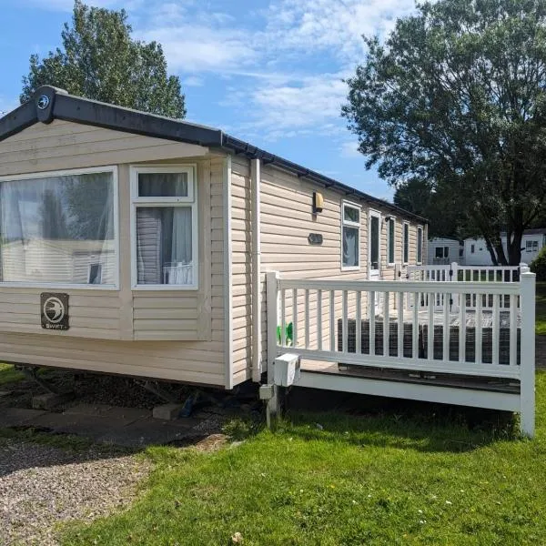 Denny's Holiday Homes，位于布莱克浦的酒店