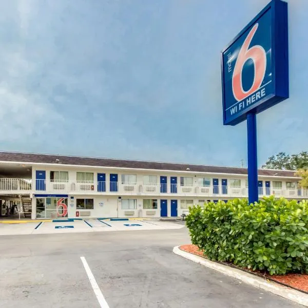 Motel 6-Venice, FL，位于Plantation的酒店