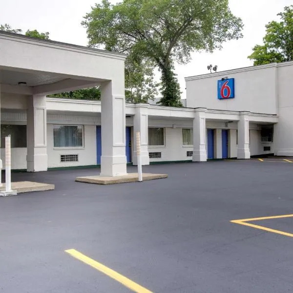 Motel 6-Richfield, OH，位于Brecksville的酒店