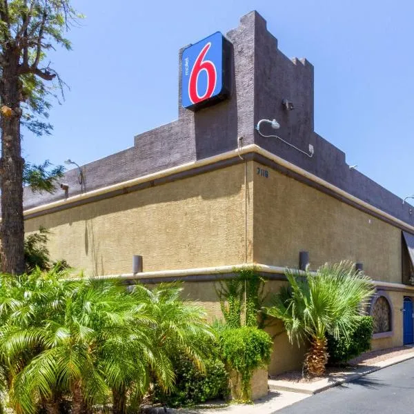 Motel 6 Glendale AZ，位于瑟普赖斯的酒店