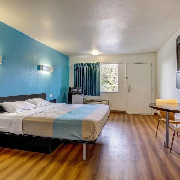 Motel 6 Waco - Lacy Lakeview,位于Bellmead的酒店