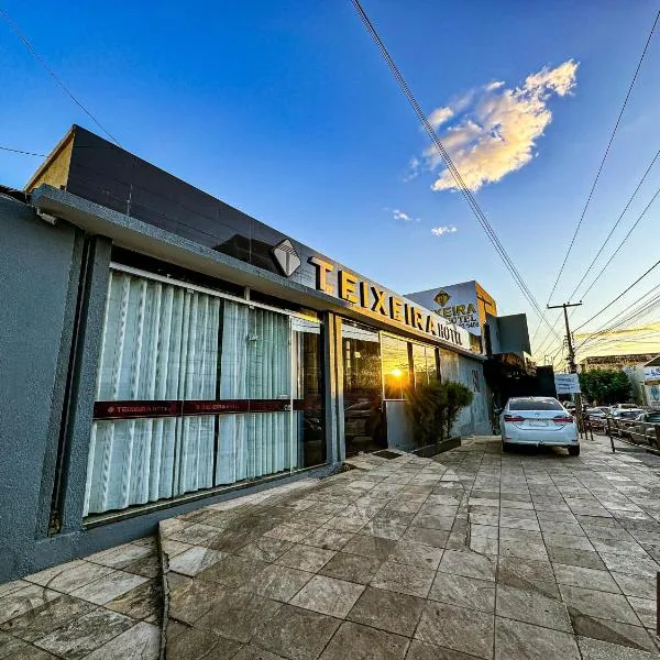 Teixeira Hotel，位于Picos的酒店