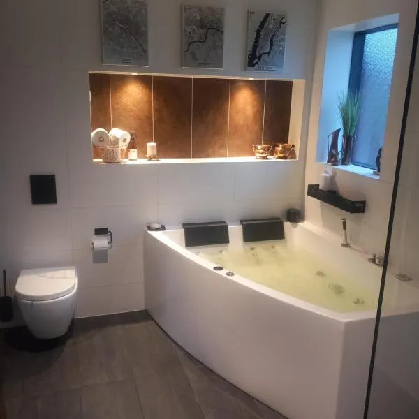 Leons House，位于宾德斯莱弗的酒店