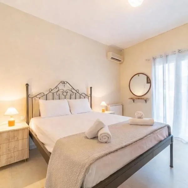 Kalemi House, Spacious 2BR Home with Garden near Ipsos and Dassia，位于卡托克拉克阿纳的酒店