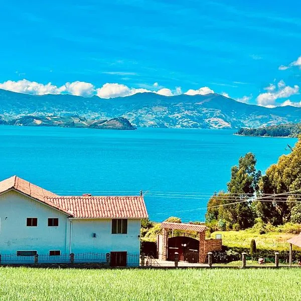 Cabaña Valle De La Laguna, jacuzzi y vista al Lago，位于阿基塔尼亚的酒店