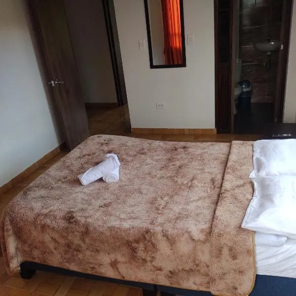 Alojamiento Anita Habitaciòn，位于蒙圭的酒店