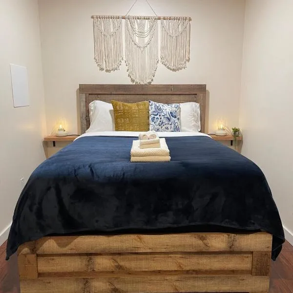 Cozy Cedar Nook，位于霍普的酒店