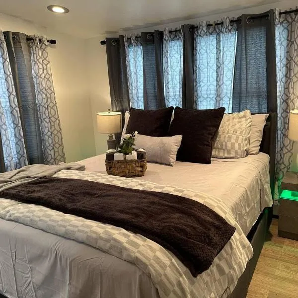 Private Garden Suite in Bayshore,位于贝肖尔的酒店