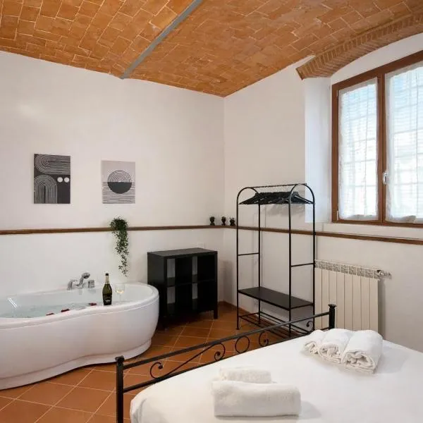 Oasis Apartment, Vasca Idromassaggio e Parcheggio，位于普拉托的酒店
