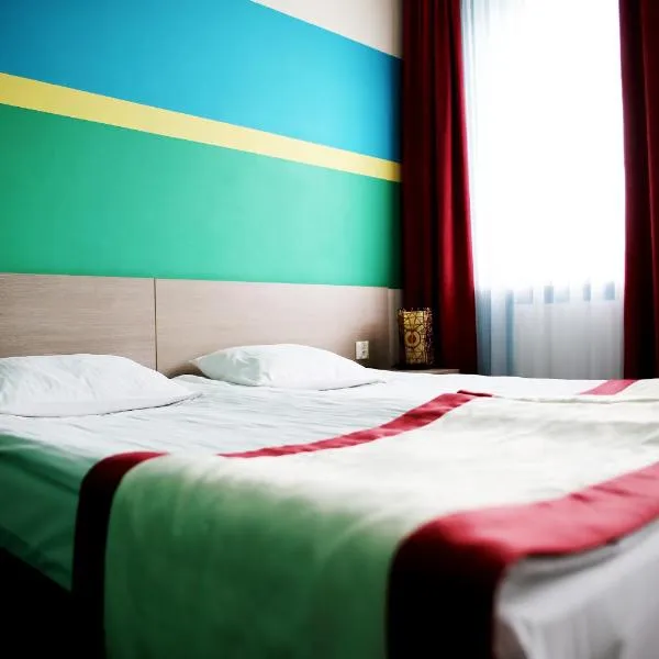 Hotel Folklor，位于缅济热茨的酒店
