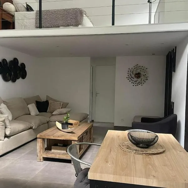 ÔCœur du Verger Private Tropical Loft，位于Païta的酒店