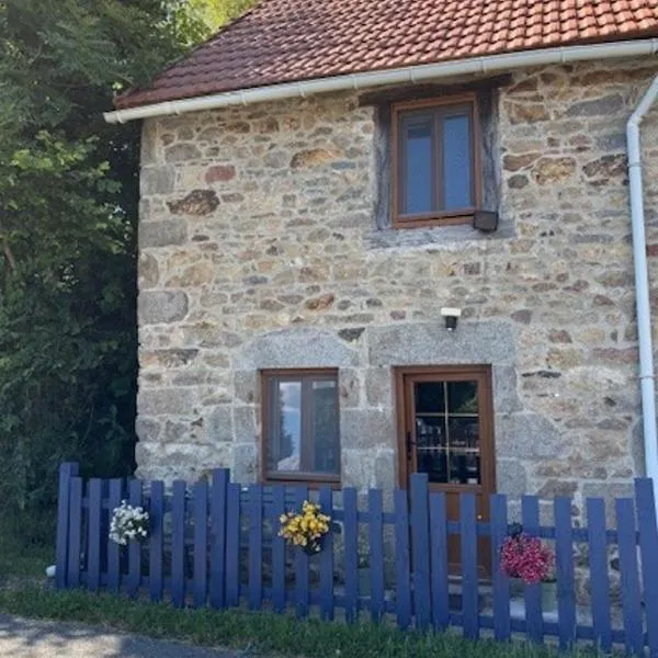 La Vache Bleue，位于Saint-Pierre-de-Fursac的酒店