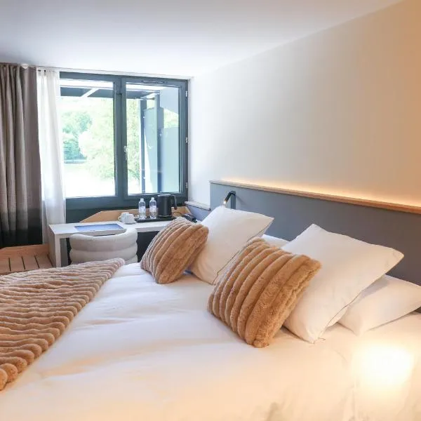 LaCorniche Hôtel，位于孔特雷克塞维尔的酒店