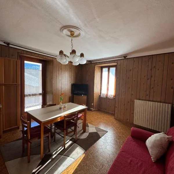 Casa Bruna 2 a 25 minuti da Bormio e 15 min da Tirano，位于Vervio的酒店
