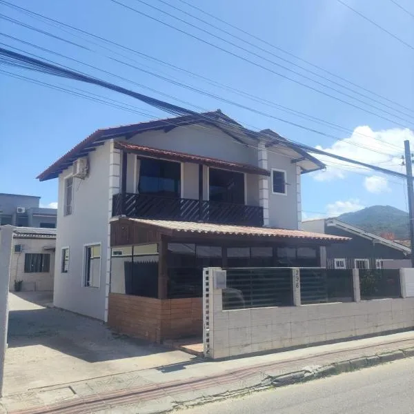 Casa na Praia dos Ingleses em Florianópolis，位于弗洛里亚诺波利斯的酒店
