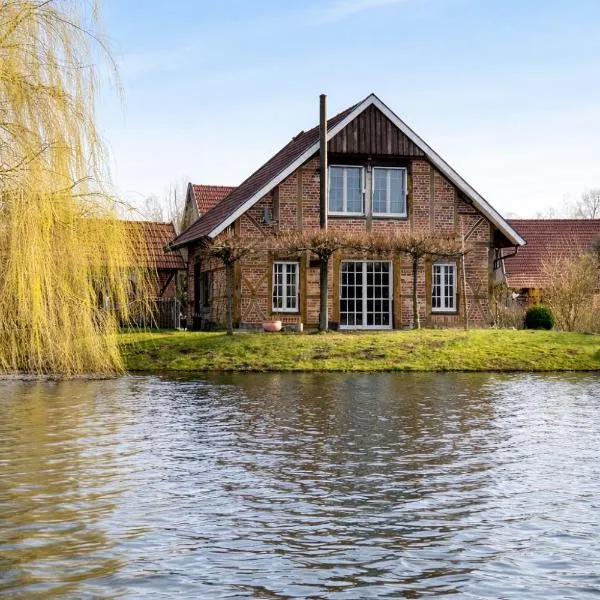 Gemütliches Fachwerkhaus am See nur mit Kamin，位于瓦伦多夫的酒店