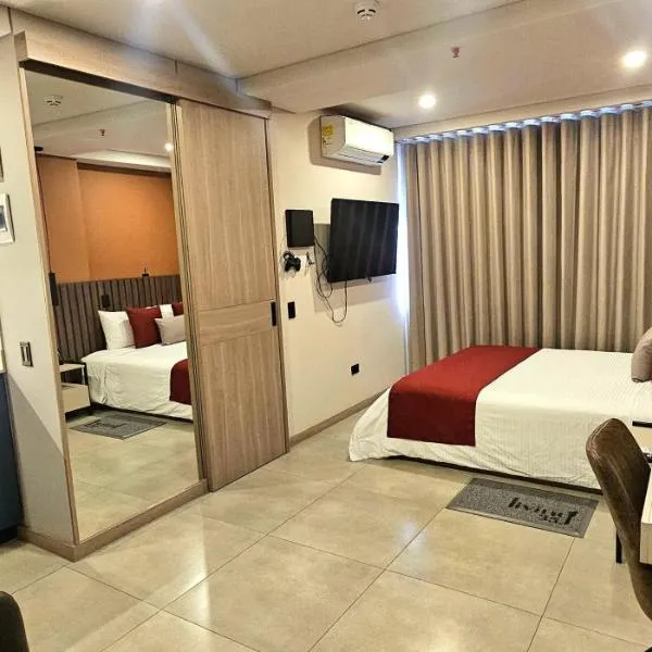 Hotel Living 35 Suites Piso 8 Vip，位于麦德林的酒店