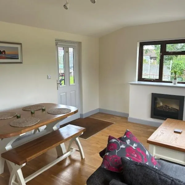 Private modern guest house,位于Yetminster的酒店