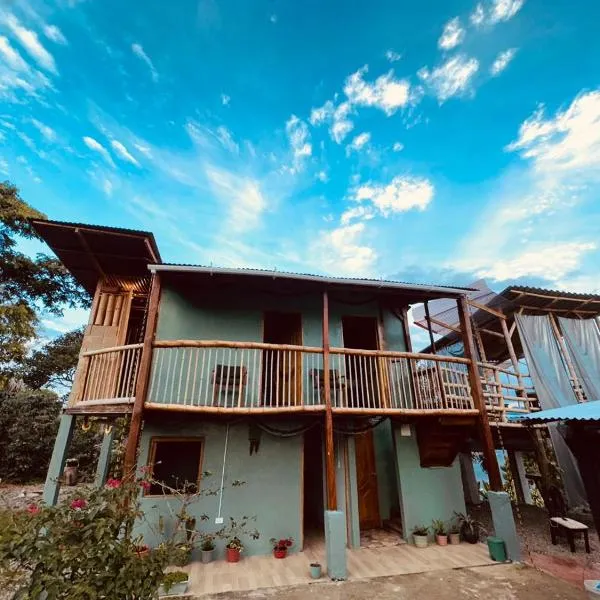 Titiribi-Antioquia- Cabaña el sol，位于Titiribí的酒店