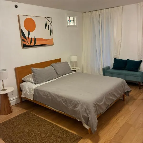 Brooklyn - Bed-Stuy - Spacious Private 2BR Apartment，位于布鲁克林的酒店