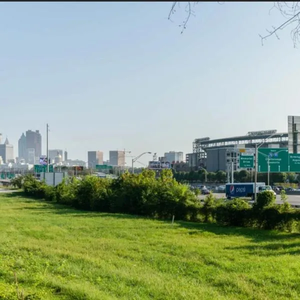 Pryor Street Room 3 Cozy Private Room Near Downtown Atlanta，位于亚特兰大的酒店