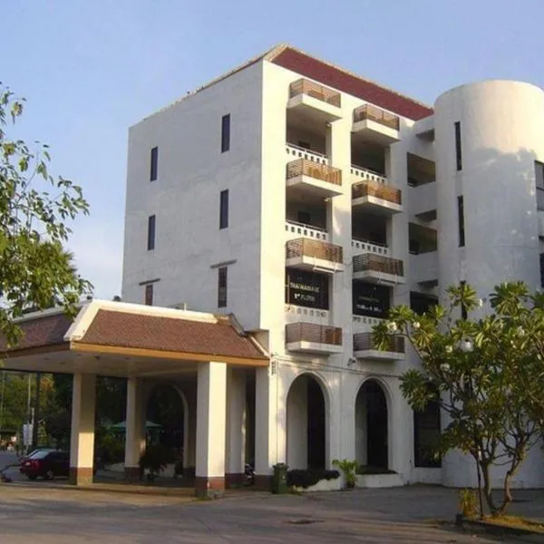 Royal Diamond Hotel，位于佛丕的酒店