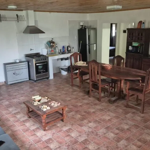 Complejo Casablanca Plottier，位于普洛缇尔的酒店