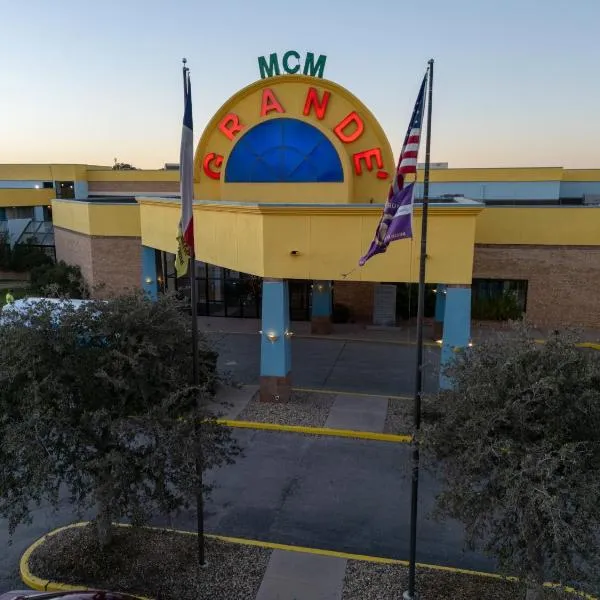 MCM Grande FunDome Odessa，位于奥德萨的酒店