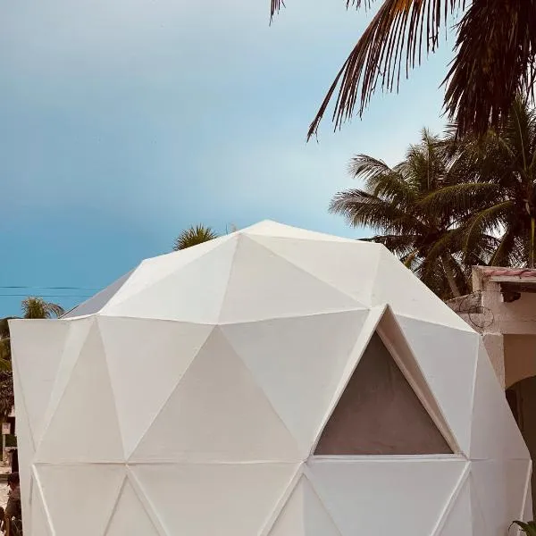 Frequency Beachfront Domes El Cuyo，位于埃尔库约的酒店