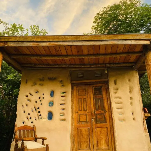 Icho's mud house，位于克鲁兹镇的酒店