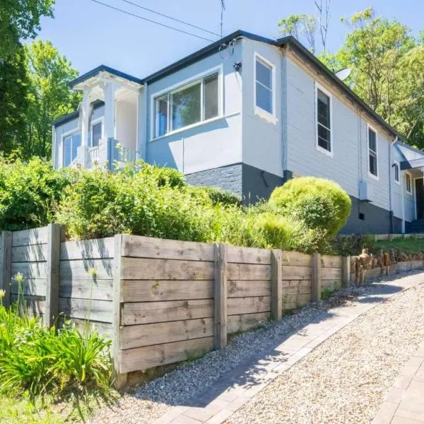 Homelike Suites in Central Leura Minutes to Shops & Train，位于卢拉的酒店