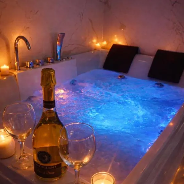 Nuvola Luxury suite con Idromassaggio Privato & Relax romantico，位于都灵的酒店