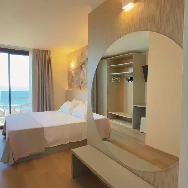 大陆酒店，位于圣贝内代托-德尔特龙托的酒店