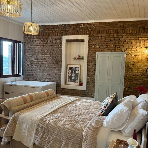 Aprosmeno Jacuzzi House 7，位于阿格罗斯的酒店