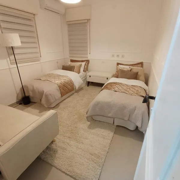 דירת נופש צימר אירוח בצפת צפון קרוב למקווה ורשבי，位于萨法德的酒店