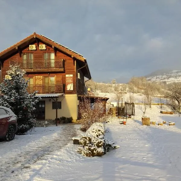 科多班农家乐，位于Lazuri的酒店