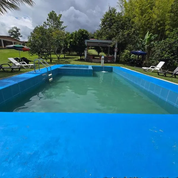 la hogareña，位于卡利马的酒店