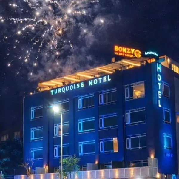 Turquoise Pyramids & Grand Egyptian museum view Hotel，位于开罗的酒店