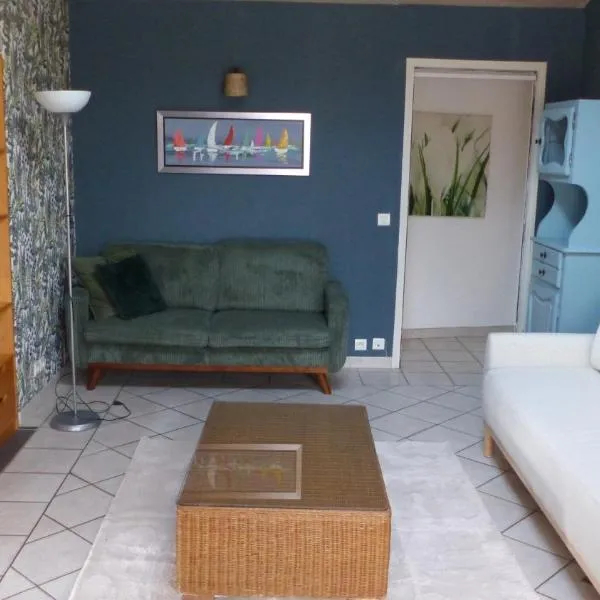 Logement au cœur de la vallée de la Dordogne，位于布里特努的酒店