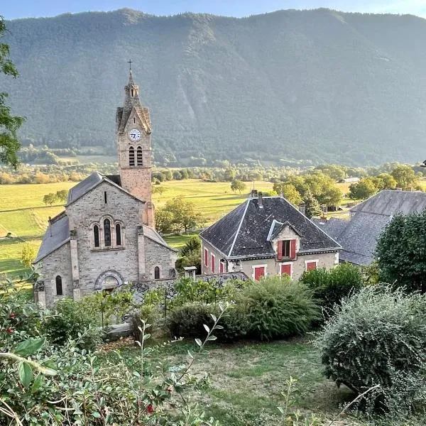 MAISON BO TERRA - Chambres et table d'hôtes - Massif des Écrins，位于瓦尔博奈的酒店