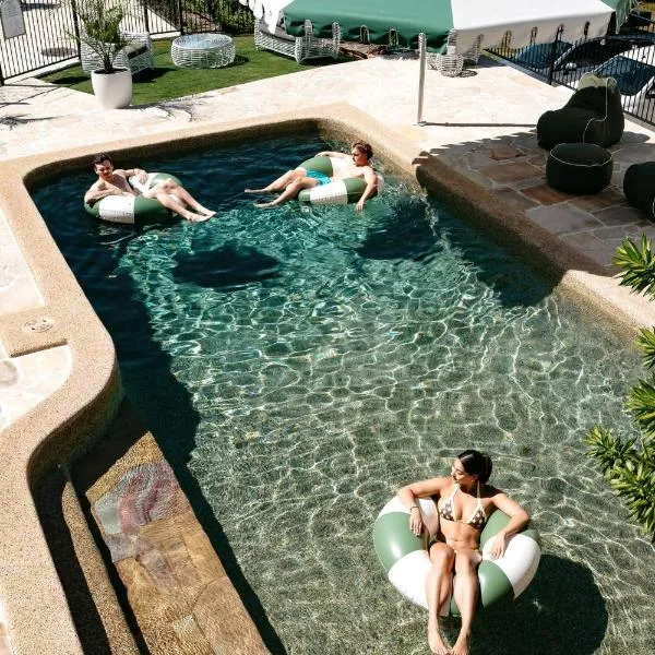 Victoria Street Boutique Hotel Townsville，位于汤斯维尔的酒店