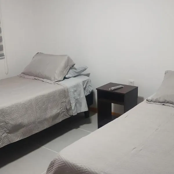 Hostal GYT，位于卡尔德拉的酒店