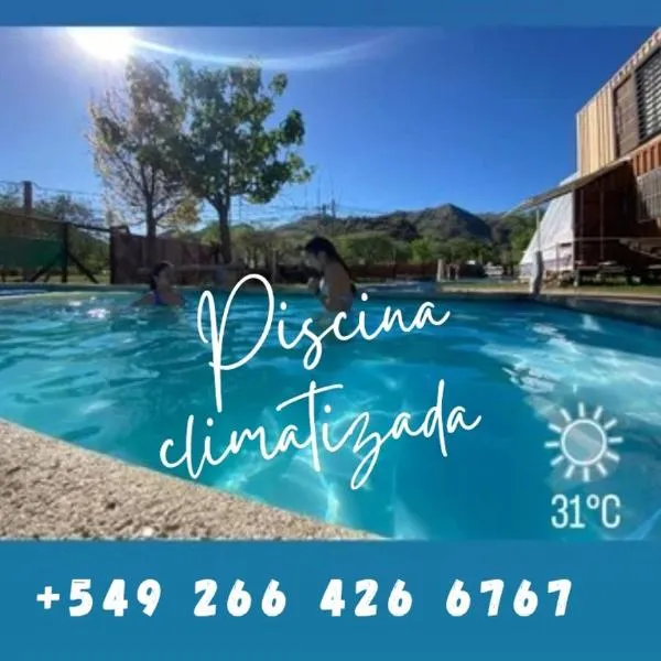 Cabañas en Koslay Ñalala Ivoqué con piscina climatizada en épocas cálidas，位于Juana Koslay 的酒店