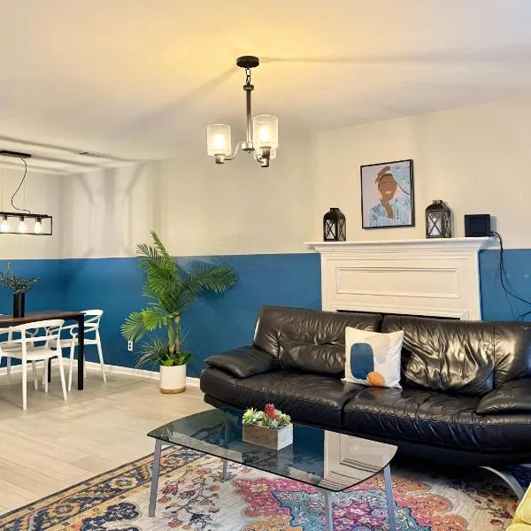 NEW ENTIRE PLACE Cozy QUIET 2B2B TOWNHOUSE SP1267，位于诺克罗斯的酒店