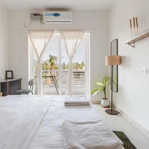 Pednekar's House, 1BHK with pool by SneekoStays，位于尼禄的酒店