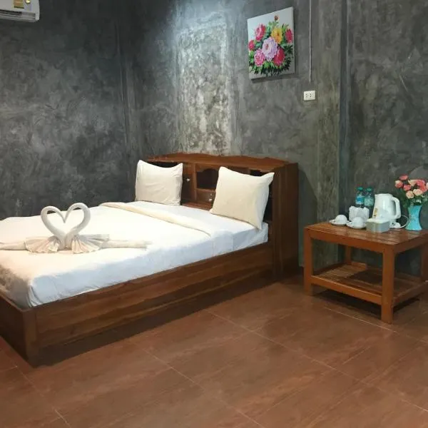 MP Resort Koh Phayam，位于阁帕延岛的酒店